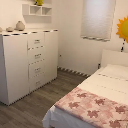 In Krk/insel Krk 34204 Apartment *